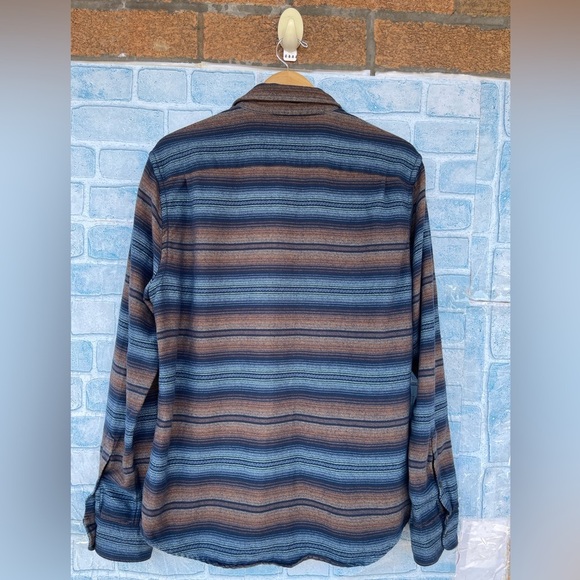 FAHERTY Seaview Shirt  in Deser Sunset Large - Picture 7 of 11